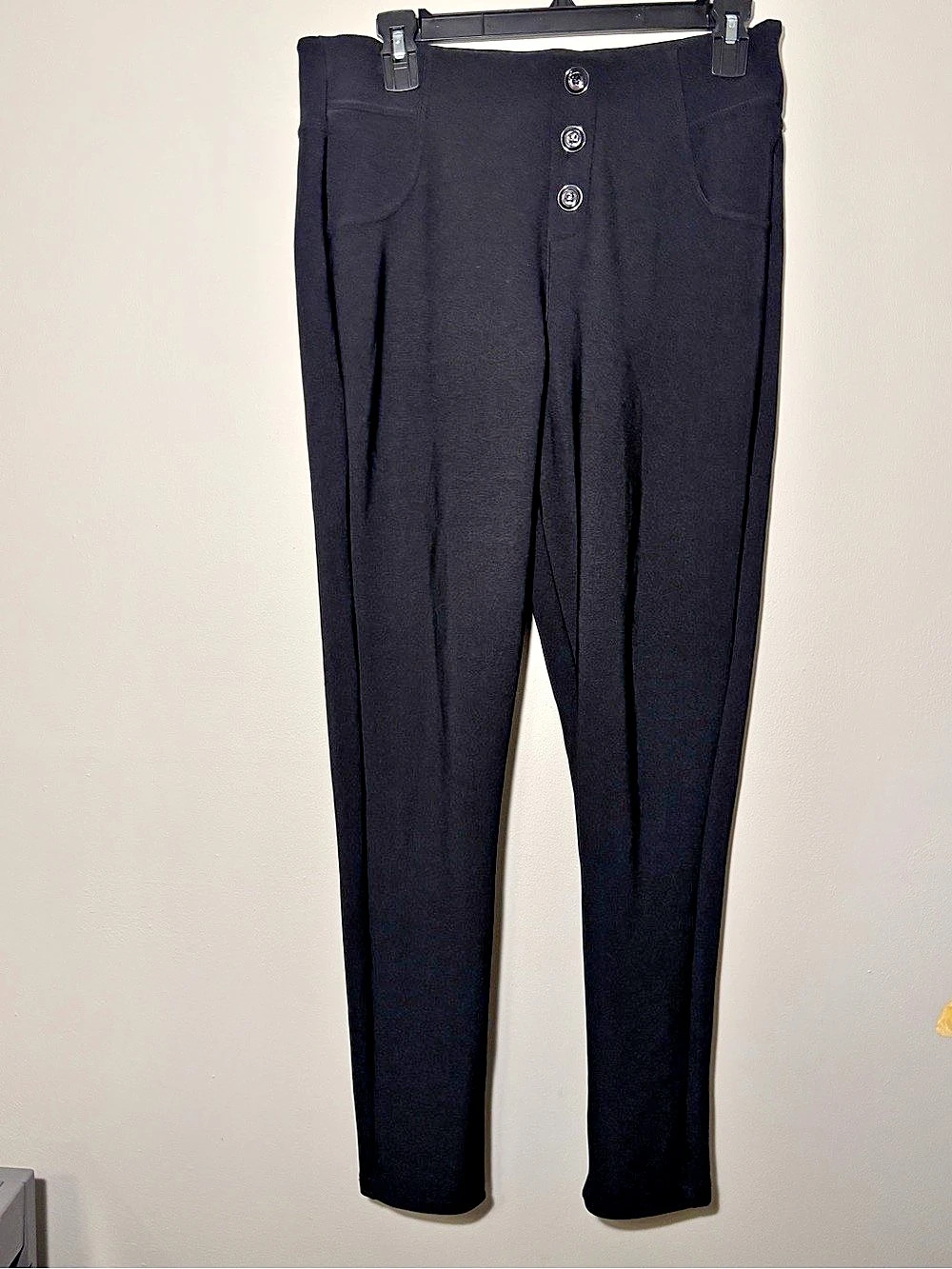 Maze Collection Black stretch dress pants Size Large Like New